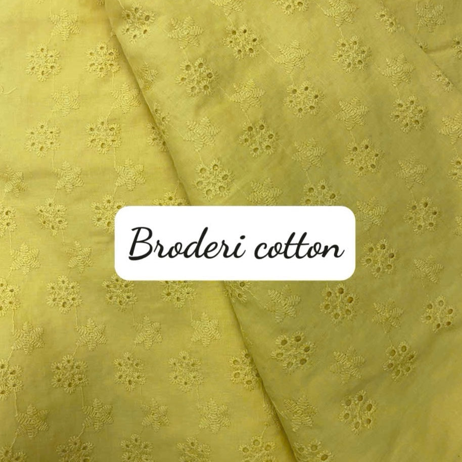 Broderie Anglaise Daffodil