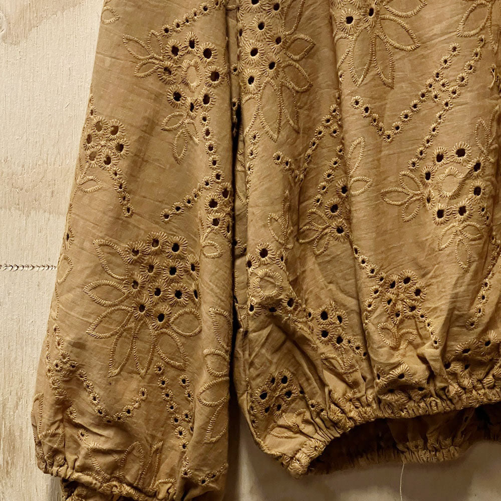 Petal Line Embroidered Cotton Cinnamon