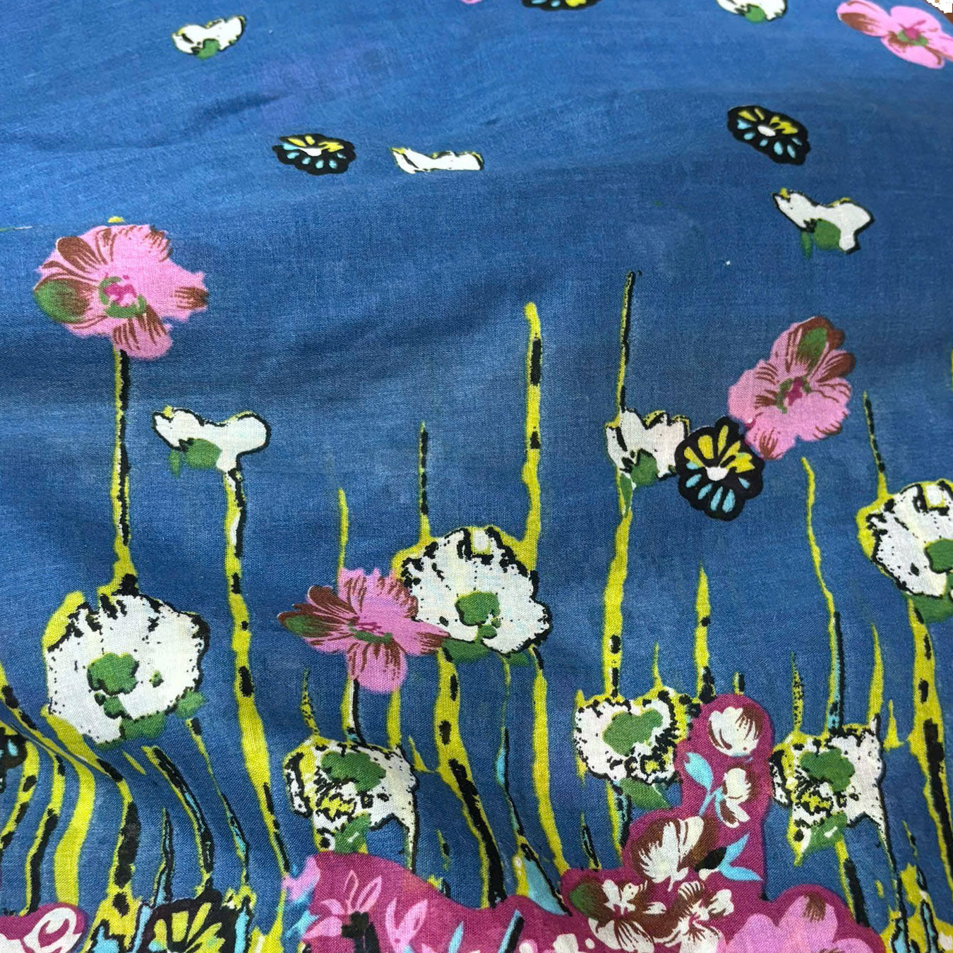 Pretty Blue Border Lightweight Linen