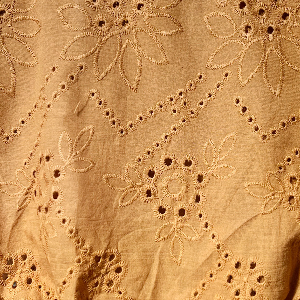 Petal Line Embroidered Cotton Cinnamon