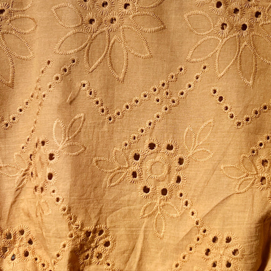 Petal Line Embroidered Cotton Cinnamon